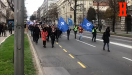 UDRUŽENI PROTIV NASILJA: Protest prosvetnih radnika u centru Beograda