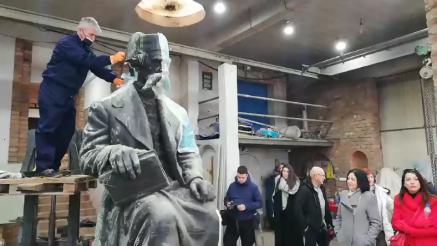 "VUK" ĆE NOVU 2023. ČEKATI U BEOGRADU: Restauracija spomenika srpskom reformatoru teče po planu