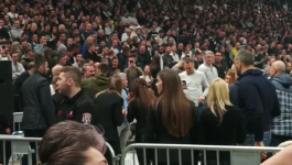 Aleksandar Mitrović u Areni gleda meč Partizan - Zvezda