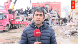 KATASTROFA UŽIVO: Zgrade u Elbistanu se ruše tokom izveštavanja reportera lokalne televizije