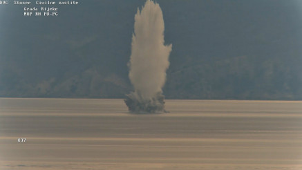 UNIŠTENA MINA IZ DRUGOG SVETSKOG RATA: Pogledajte kontrolisanu eksploziju u Riječkom zalivu