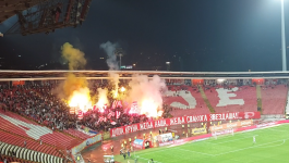 VATRENO I PO KIŠI: Bakljada "delija" tokom finala Kupa Srbije u fudbalu