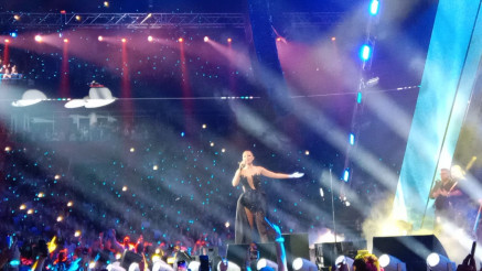VELIČANSTVENO: Aleksandra Prijović sijala na drugom koncertu, a ovo je bio emotivni vrhunac večeri