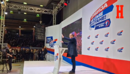 Izlazak predsednika Vučića propraćen gromoglasnim aplauzom
