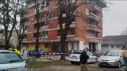 POLICIJA NA LICU MESTA: Jutro posle eksplozije u Paraćinu u kojoj je poginula žena