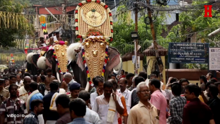 FESTIVAL U INDIJI: Ukrašeni slonovi pridružuju se hiljadama Hindusa