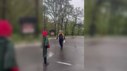 Teroristi blokaderi kod Košutnjaka napali oca sa ćerkom koji je krenuo s detetom u vrtić!
