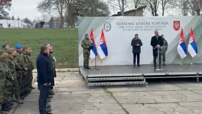 "BIĆE SVE GOTOVO ZA TRI GODINE": Vučić na polaganju kamena temeljca u kasarni "Banjica"
